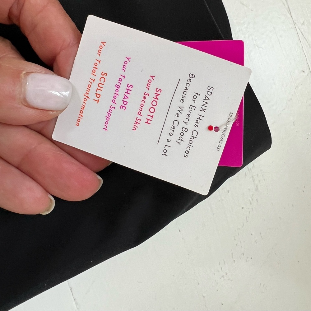 Spanx Shape Shorts, NET. - Picture 6 of 6